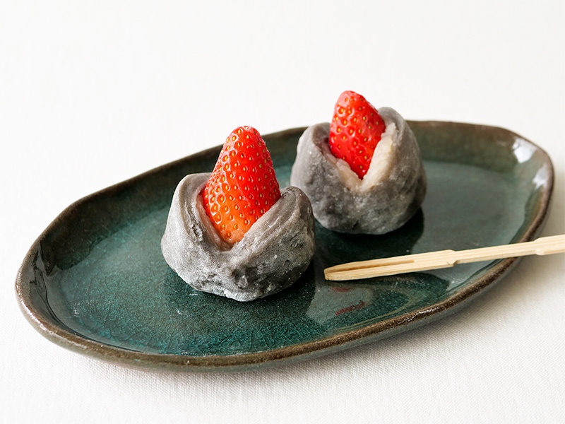 黒ごまのいちご大福