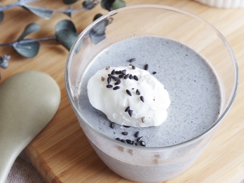 黒ごまミルクプリン