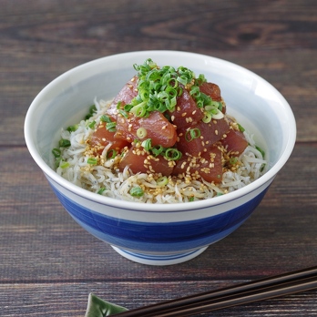 まぐろ漬け丼