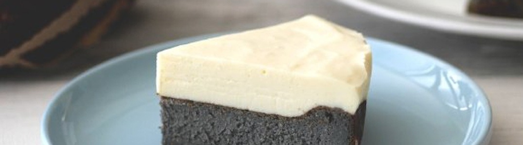 黒ごまとレアチーズの2層のチーズケーキ