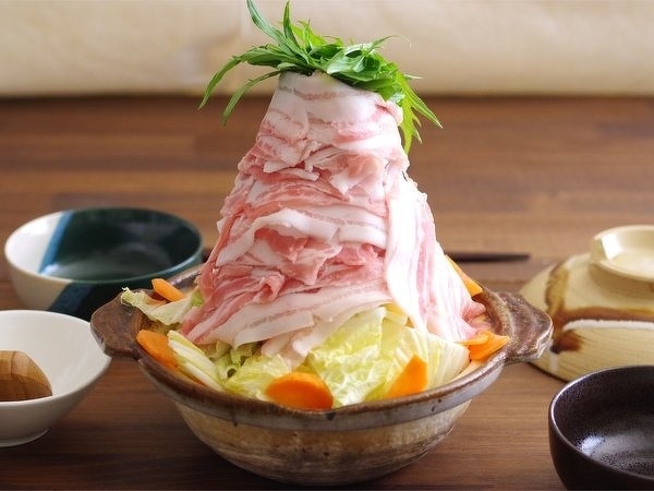 肉タワーのあったかごま豆乳鍋